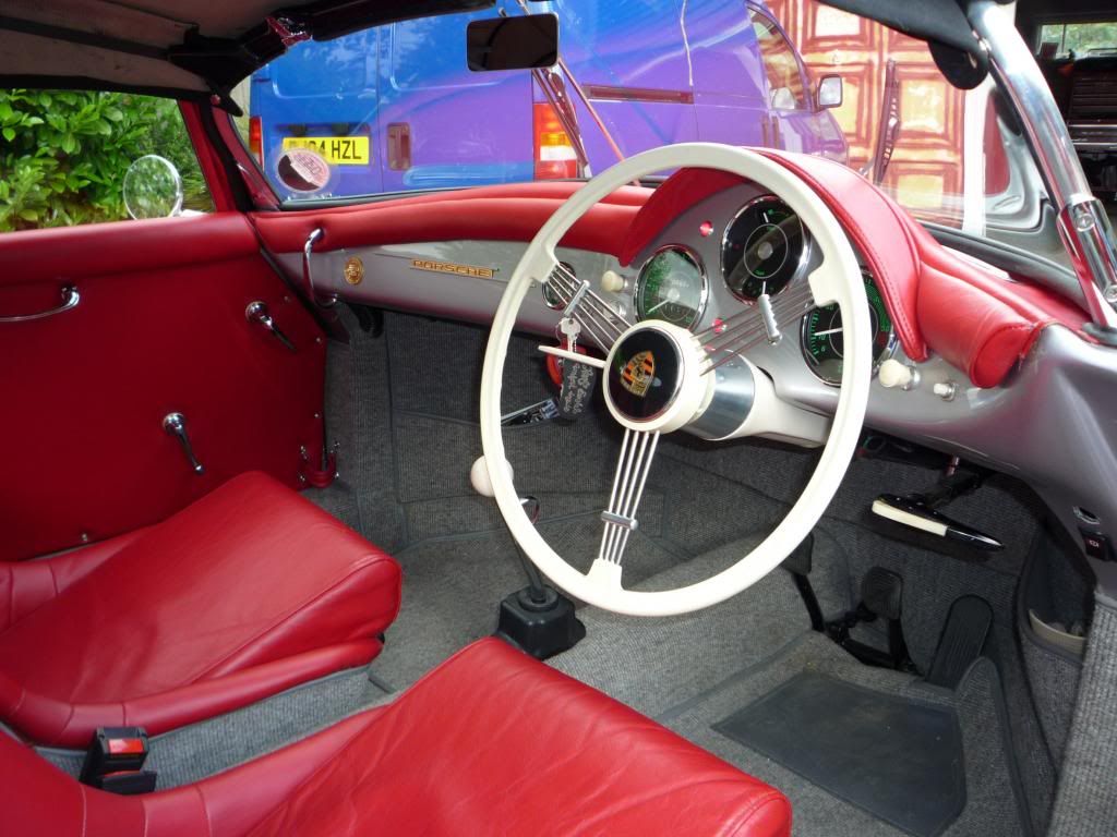 Interior_zps36191b60.jpg