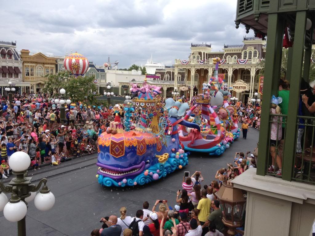 disneyjune2014raysiphone188_zps14dab67d.