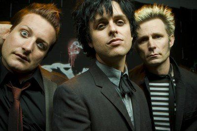 green_day_suits5_zpseqalrpmt.jpg