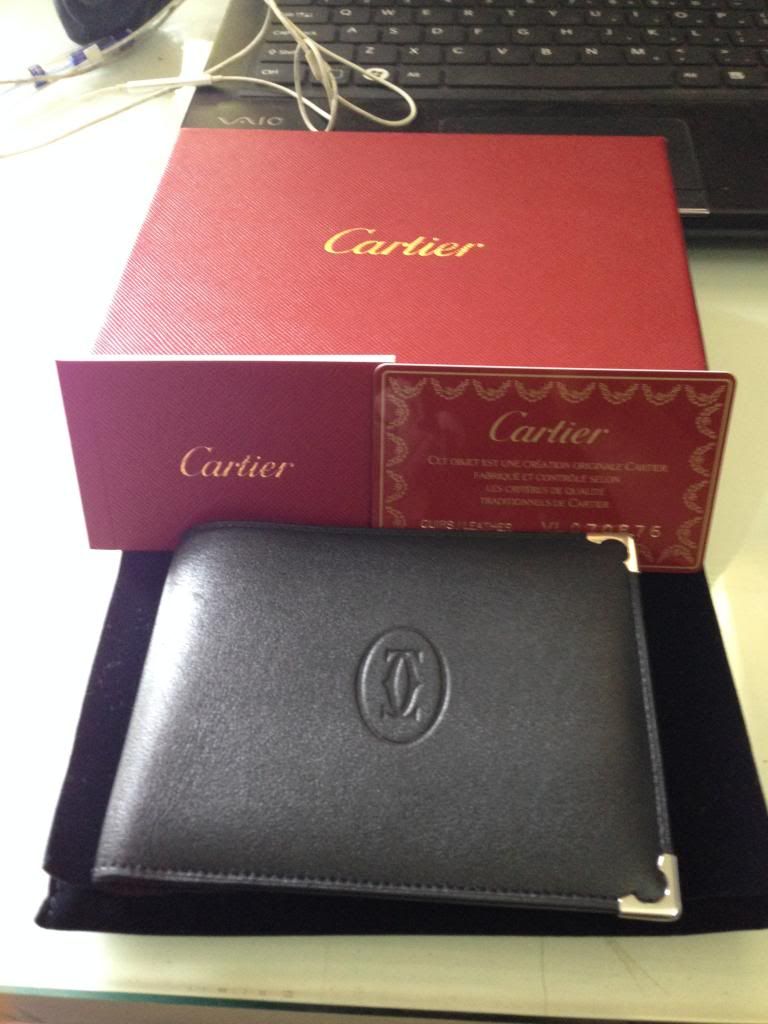 Bán bóp Cartier new - authentic